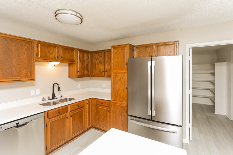 2,110/Mo, 528 Blue Haze Dr Fort Worth, TX 76108 Kitchen View