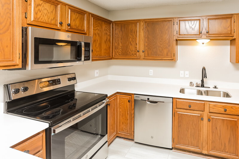 2,110/Mo, 528 Blue Haze Dr Fort Worth, TX 76108 Kitchen View 2
