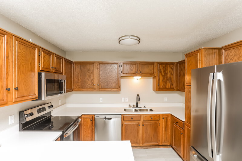 2,110/Mo, 528 Blue Haze Dr Fort Worth, TX 76108 Kitchen View 3