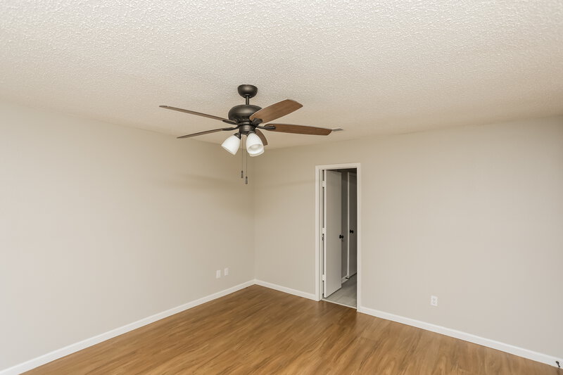 2,110/Mo, 528 Blue Haze Dr Fort Worth, TX 76108 Main Bedroom View