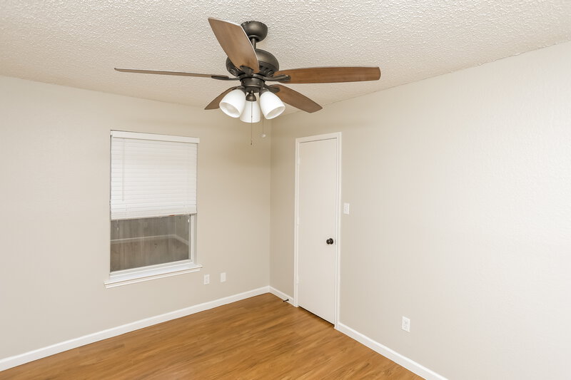 2,110/Mo, 528 Blue Haze Dr Fort Worth, TX 76108 Bedroom View 3
