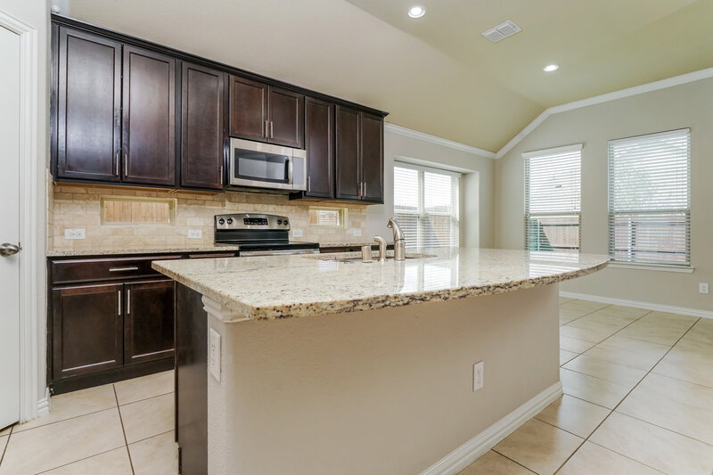 2,420/Mo, 155 Baldwin Dr Fate, TX 75189 Kitchen View