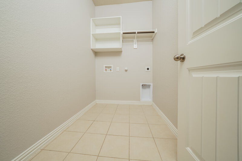 2,420/Mo, 155 Baldwin Dr Fate, TX 75189 Laundry Room View