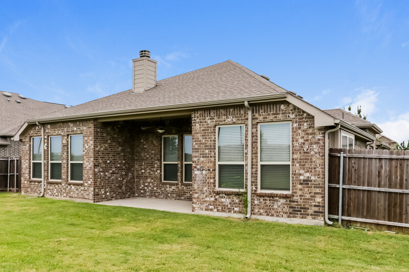 2,400/Mo, 339 Chamberlain Dr Fate, TX 75189 Rear View