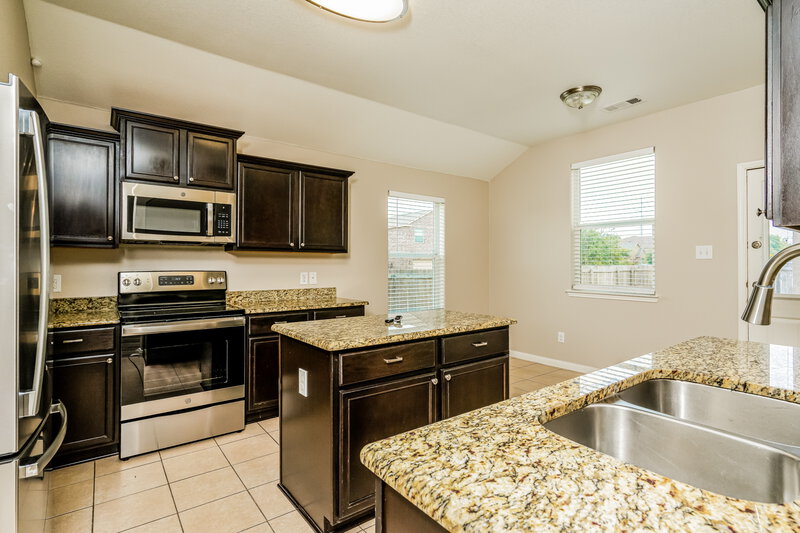 2,440/Mo, 2801 Silver Sage Dr Denton, TX 76209 Kitchen View