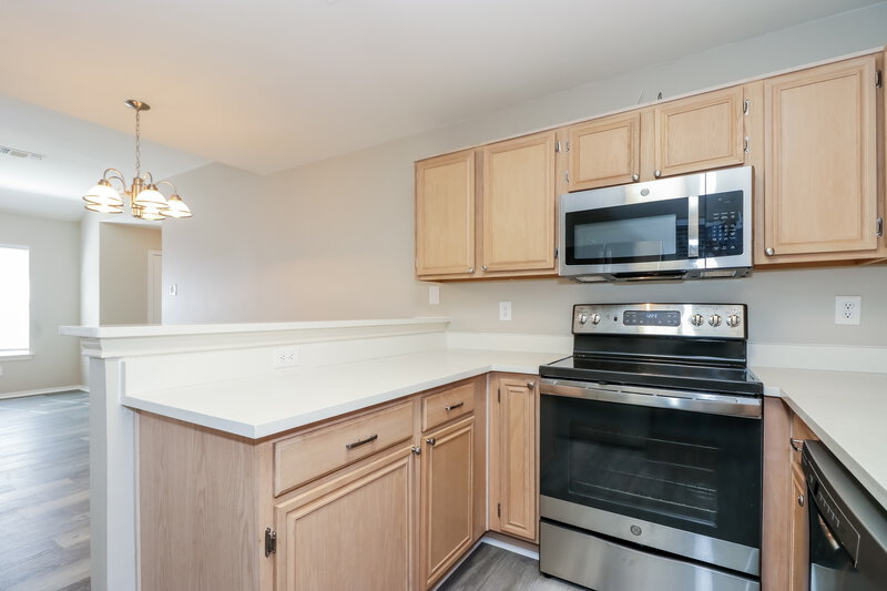 2,070/Mo, 616 Alabaster Pl Cedar Hill, TX 75104 Kitchen View 2