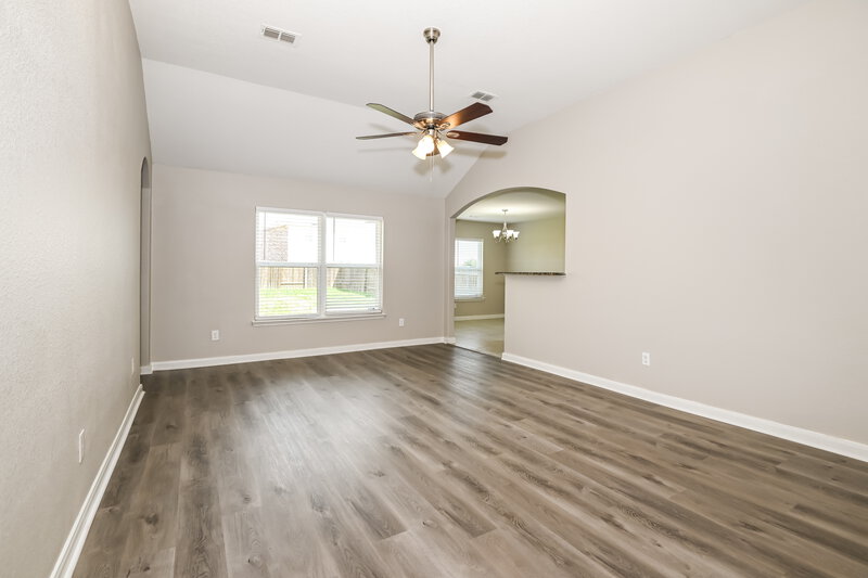 2,155/Mo, 2033 Faircrest Trail Forney, TX 75126 Living Room View 3