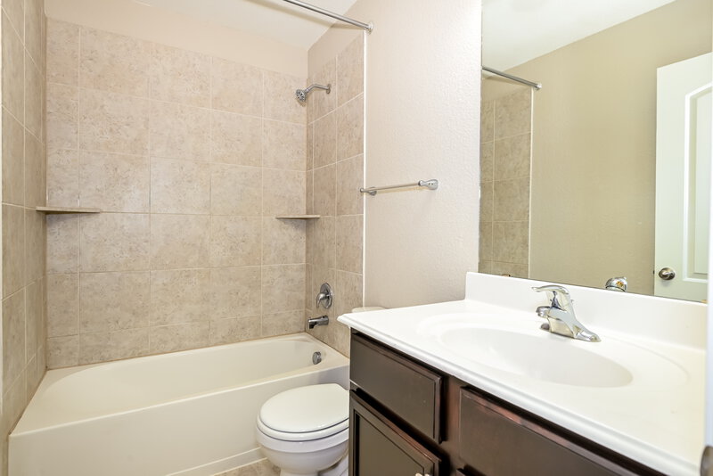 2,155/Mo, 2033 Faircrest Trail Forney, TX 75126 Bathroom View