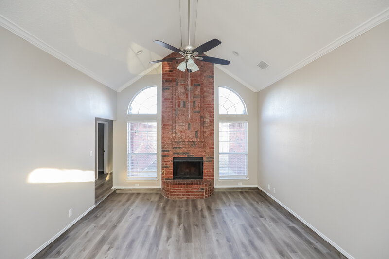 2,240/Mo, 708 Brees Dr Desoto, TX 75115 Living Room View