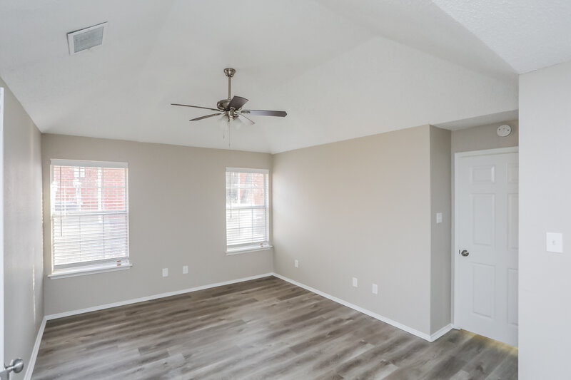 2,240/Mo, 708 Brees Dr Desoto, TX 75115 Main Bedroom View