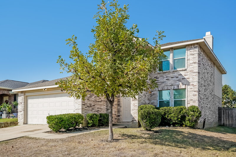 2,295/Mo, 3613 Andalusian Dr Denton, TX 76210 Front View