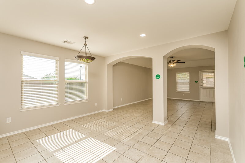 2,160/Mo, 902 Platinum Dr Princeton, TX 75407 Dining Room View 2