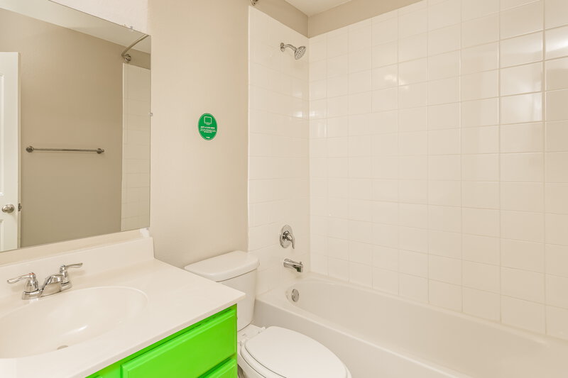 2,160/Mo, 902 Platinum Dr Princeton, TX 75407 Bathroom View