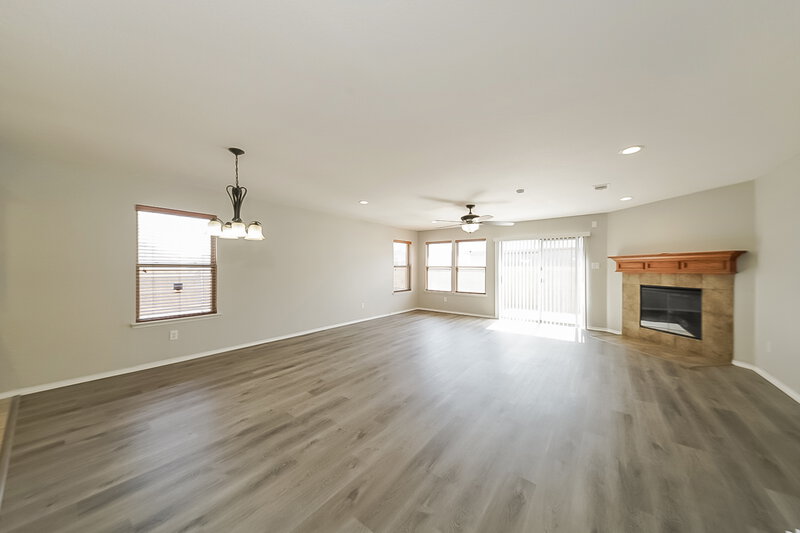 2,415/Mo, 901 Newberry Trail Fort Worth, TX 76120 Living Room View
