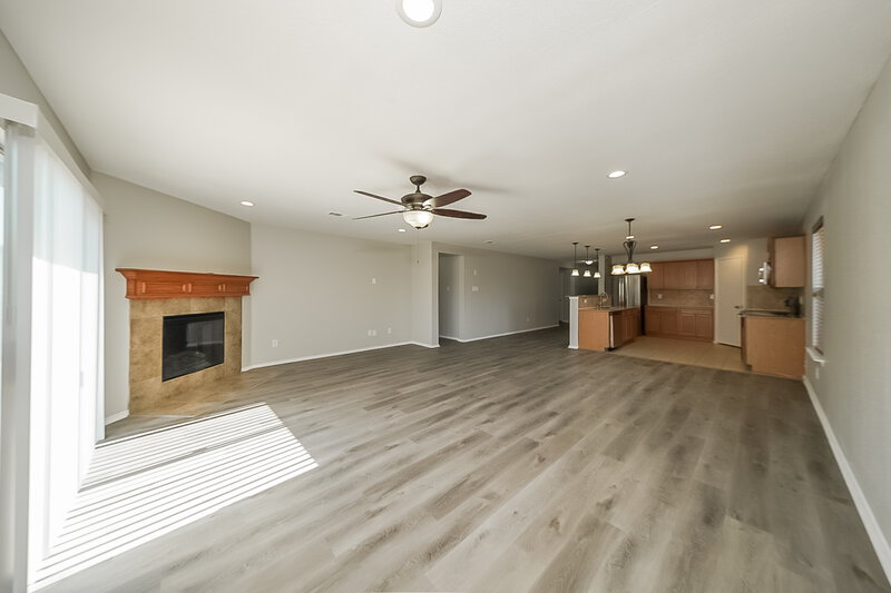 2,415/Mo, 901 Newberry Trail Fort Worth, TX 76120 Living Room View 2