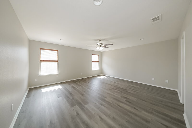 2,415/Mo, 901 Newberry Trail Fort Worth, TX 76120 Main Bedroom View