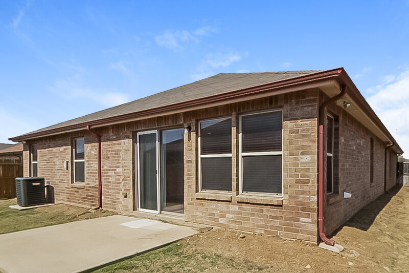 2,415/Mo, 901 Newberry Trail Fort Worth, TX 76120 Rear View 2