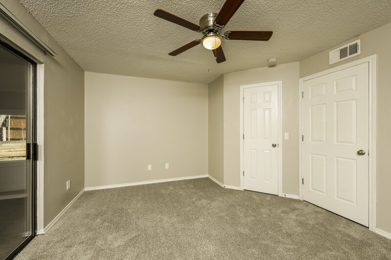 2,760/Mo, 206 W Graham St McKinney, TX 75069 Main Bedroom View 2