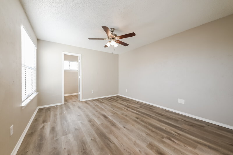 2,005/Mo, 1514 Sunset Village Dr Duncanville, TX 75137 Main Bedroom View