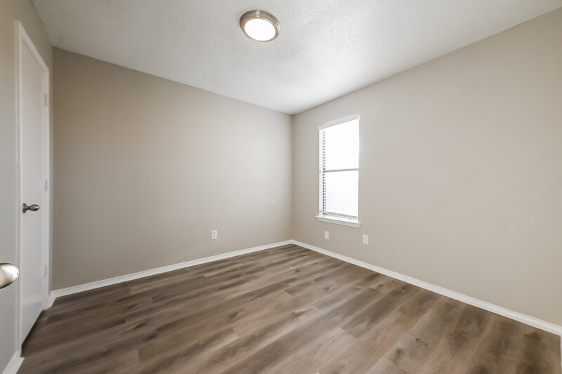 2,005/Mo, 1514 Sunset Village Dr Duncanville, TX 75137 Bedroom View 2