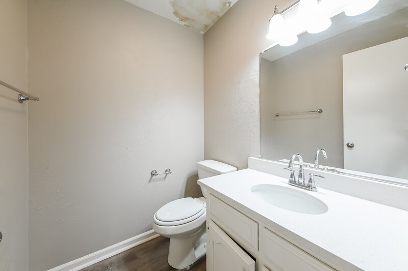 2,005/Mo, 1514 Sunset Village Dr Duncanville, TX 75137 Bathroom View