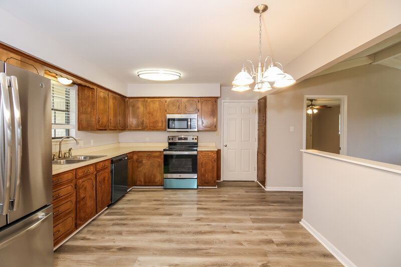 1,975/Mo, 710 W 7th St Justin, TX 76247 Dining Room View 2