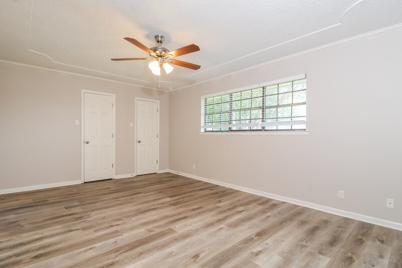 1,975/Mo, 710 W 7th St Justin, TX 76247 Main Bedroom View