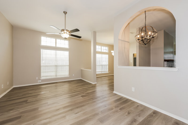2,790/Mo, 1615 Barclay Dr Arlington, TX 76018 Family Room View 2