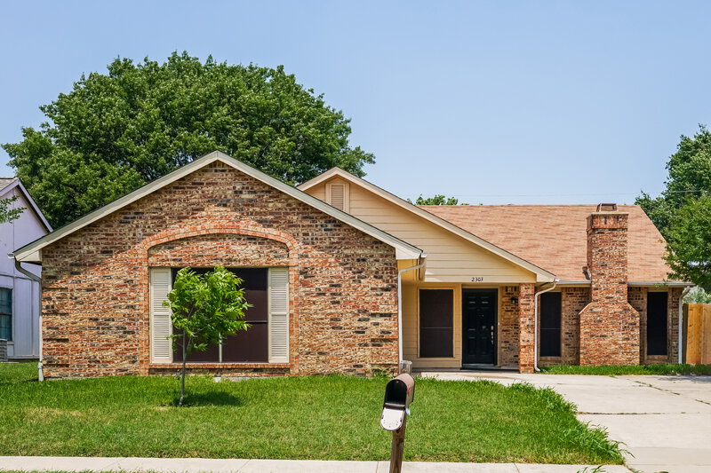 2,635/Mo, 2303 Villanova St Arlington, TX 76018 External View