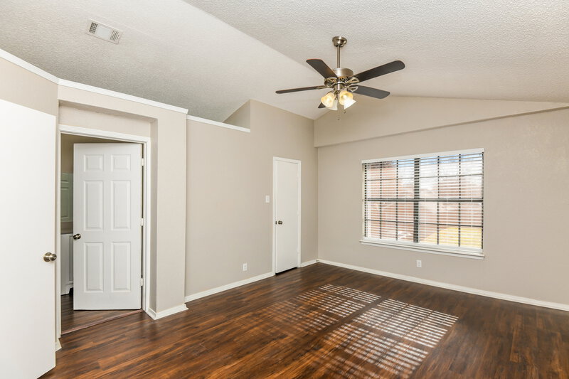 2,490/Mo, 8701 Elbe Trail Fort Worth, TX 76118 Main Bedroom View