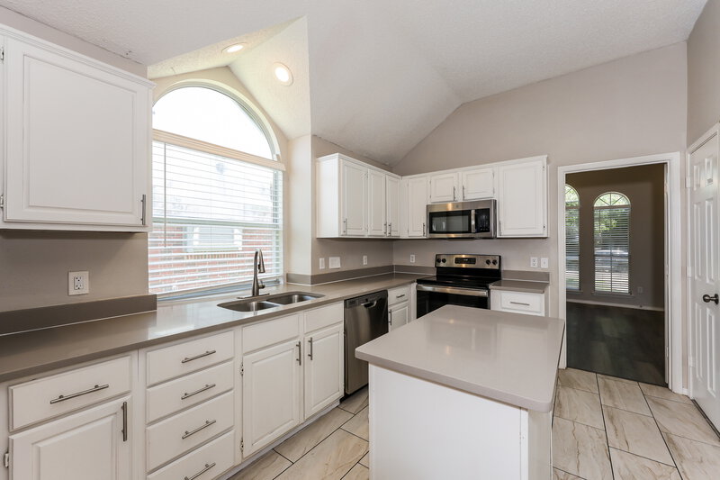 2,715/Mo, 2407 Springfield Dr Mesquite, TX 75181 Kitchen View
