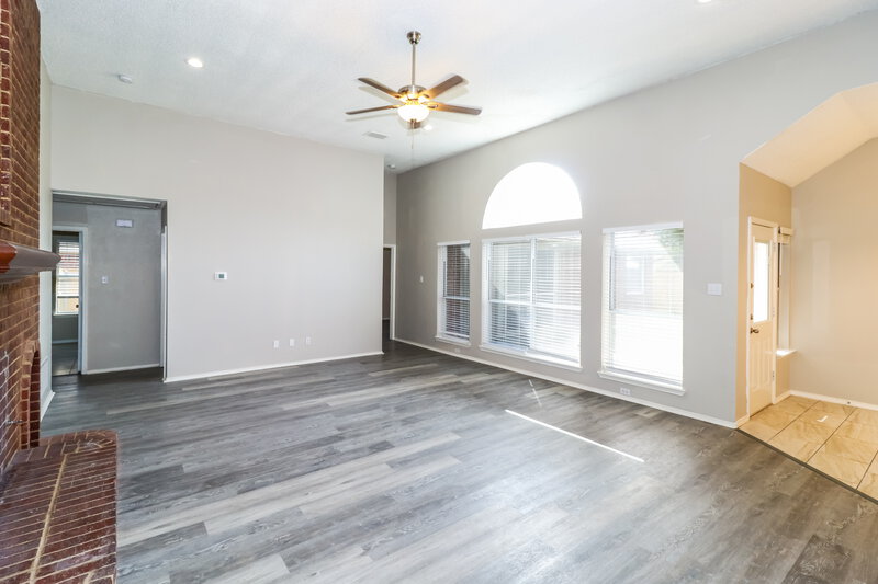 2,790/Mo, 2407 Springfield Dr Mesquite, TX 75181 Den View