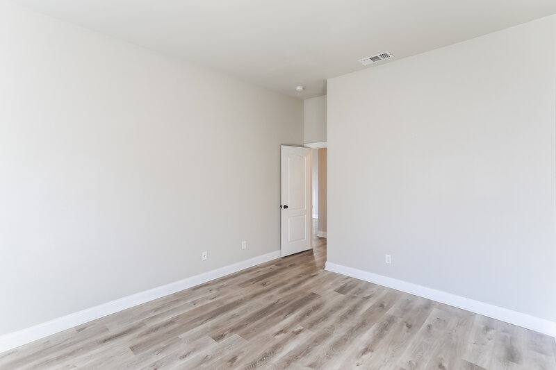 2,195/Mo, 10432 Aransas Dr Fort Worth, TX 76131 Main Bedroom View 2