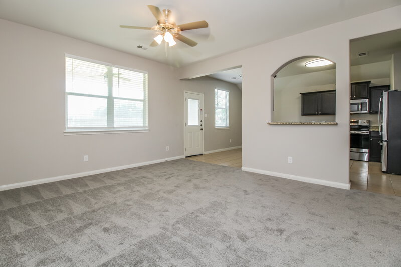 2,540/Mo, 2716 Aspen Hill Dr Denton, TX 76209 Living Room View