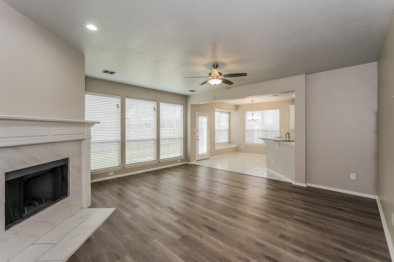 2,630/Mo, 2805 Alcot Ln Grand Prairie, TX 75052 Living Room View 2