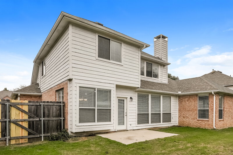 2,630/Mo, 2805 Alcot Ln Grand Prairie, TX 75052 Rear View 2