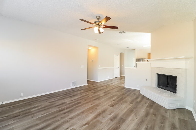 2,410/Mo, 3008 Vicksburg Ln Fort Worth, TX 76123 Living Room View