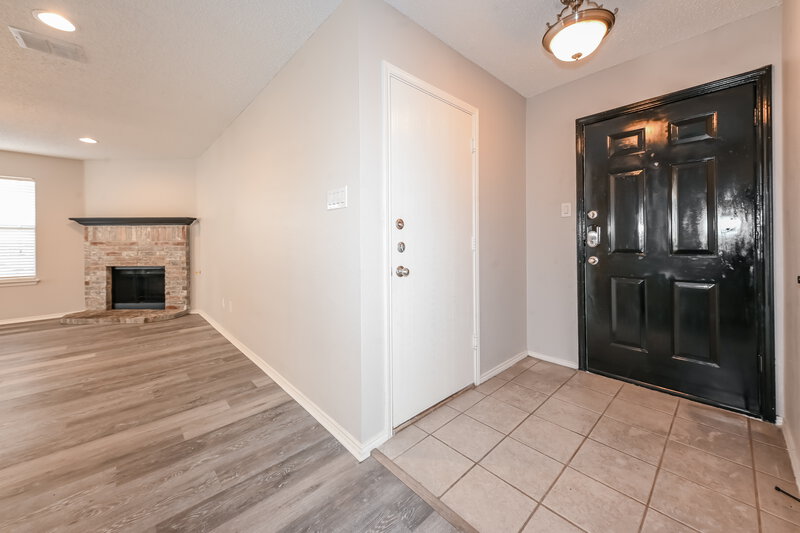 2,275/Mo, 1015 Single Tree Dr Forney, TX 75126 Living Room View