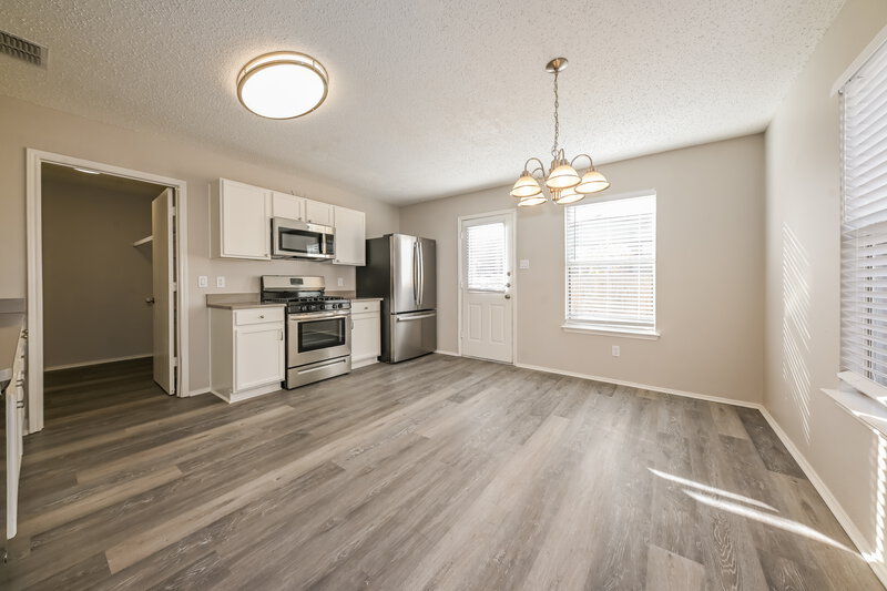 2,275/Mo, 1015 Single Tree Dr Forney, TX 75126 Kitchen View