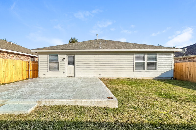 2,275/Mo, 1015 Single Tree Dr Forney, TX 75126 Rear View