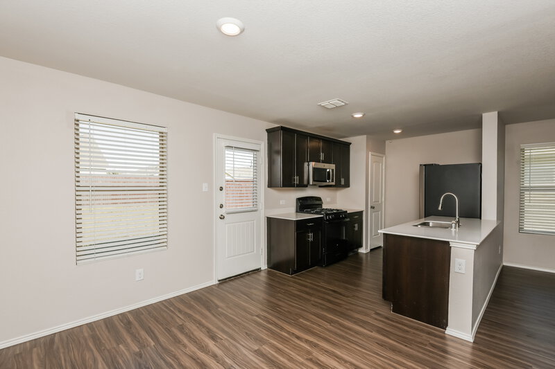 1,785/Mo, 412 Blue Crow Ln Fort Worth, TX 76052 Dining Room View