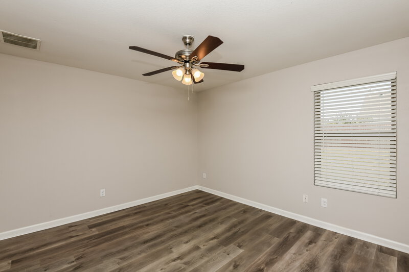 1,785/Mo, 412 Blue Crow Ln Fort Worth, TX 76052 Main Bedroom View