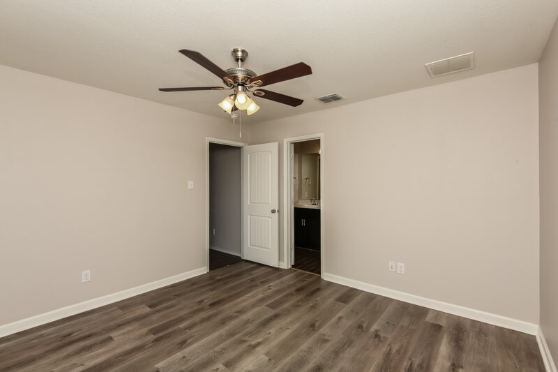 1,785/Mo, 412 Blue Crow Ln Fort Worth, TX 76052 Main Bedroom View 2