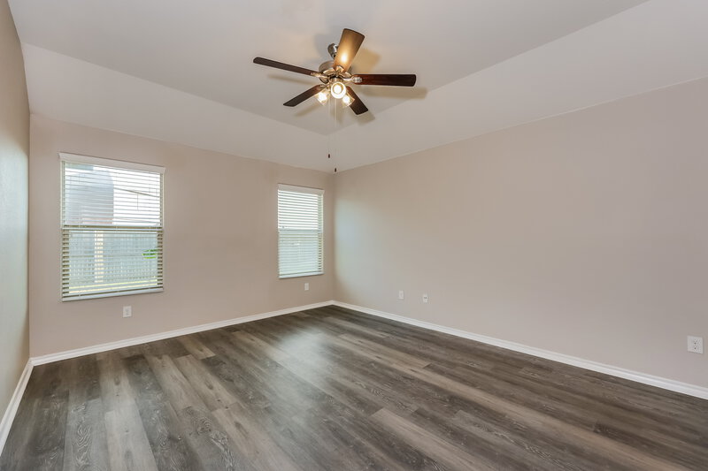 2,335/Mo, 1700 Kings Glen Ln Fort Worth, TX 76140 Main Bedroom View 2