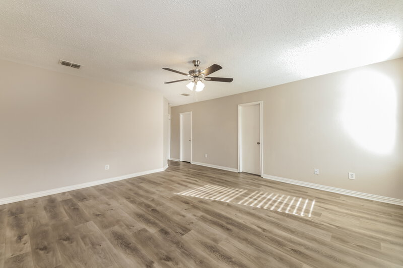 2,170/Mo, 4407 Cedar Crest Dr McKinney, TX 75070 Main Bedroom View 2