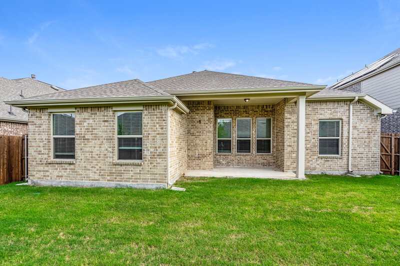 2,470/Mo, 824 Blackhawk Dr Princeton, TX 75407 Rear View