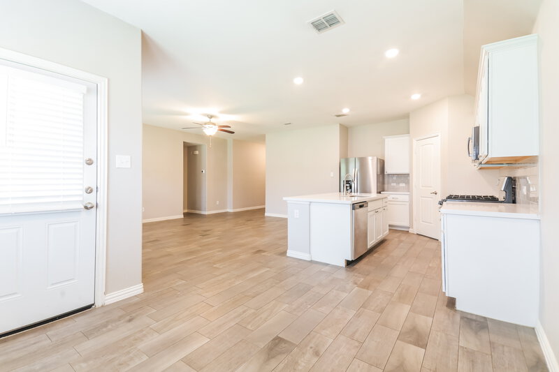 2,055/Mo, 922 Evergreen St Princeton, TX 75407 Dining Room View