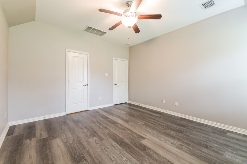 2,055/Mo, 922 Evergreen St Princeton, TX 75407 Main Bedroom View 2