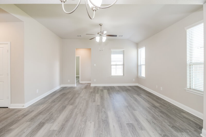 2,915/Mo, 2704 Empire St Denton, TX 76209 Living Room View