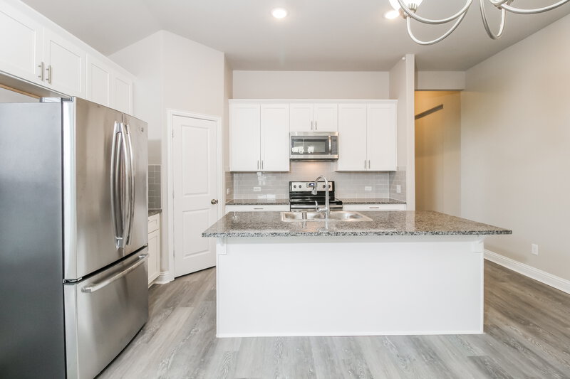 2,915/Mo, 2704 Empire St Denton, TX 76209 Kitchen View 2